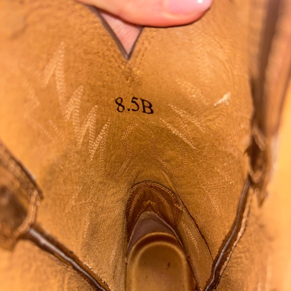 Ariat R toe Brown Boots - Picture 7 of 8